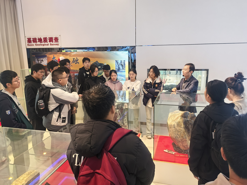 陈列馆讲解照片_副本 陈列馆讲解照片_副本